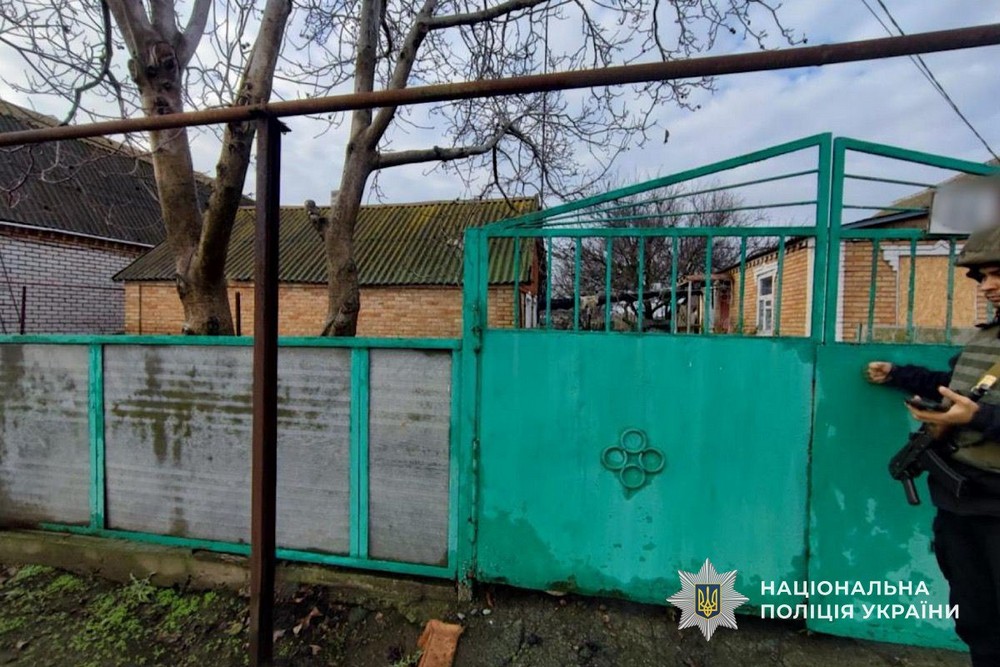 На Нікопольщині поранено цілу родину, на Синельниківщині постраждали рятувальник і цивільний – поліція про наслідки ворожих атак На Нікопольщині поранено цілу родину, на Синельниківщині постраждали рятувальник і цивільний – поліція про наслідки ворожих атак