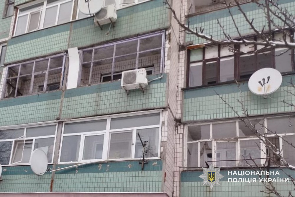 На Нікопольщині поранено цілу родину, на Синельниківщині постраждали рятувальник і цивільний – поліція про наслідки ворожих атак На Нікопольщині поранено цілу родину, на Синельниківщині постраждали рятувальник і цивільний – поліція про наслідки ворожих атак