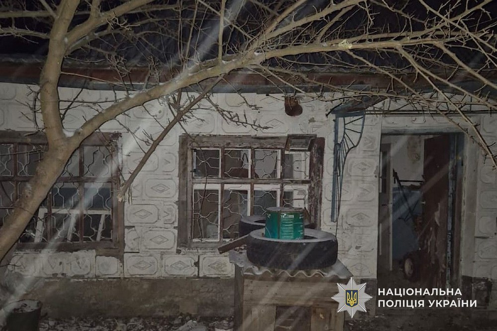 На Нікопольщині поранено цілу родину, на Синельниківщині постраждали рятувальник і цивільний – поліція про наслідки ворожих атак м