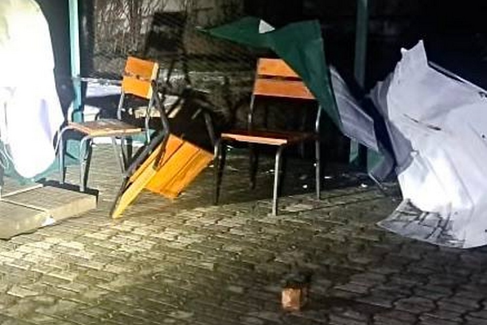 Нікополь і район знову були під ударом, понівечено АЗС, підприємство, інфраструктуру 1 Нікополь і район знову були під ударом, понівечено АЗС, підприємство, інфраструктуру