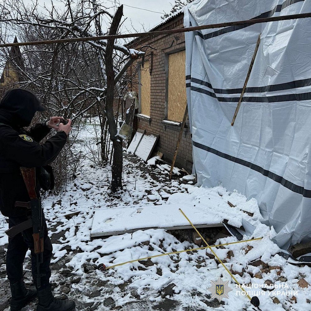 На Нікопольщині цілями ворога стали АЗС, комунальне підприємство, авто, магазин, у Кам’янському понівечене підприємство – поліція На Нікопольщині цілями ворога стали АЗС, комунальне підприємство, авто, магазин, у Кам’янському понівечене підприємство – поліція