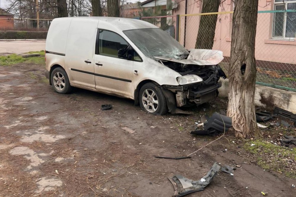 Стало відомо про загибель жінки у Нікополі, поранено чоловіка, під обстрілами були також район і Криворіжжя, побито дитсадок, будинки (фото) Стало відомо про загибель жінки у Нікополі, поранено чоловіка, під обстрілами були також район і Криворіжжя, побито дитсадок, будинки (фото)
