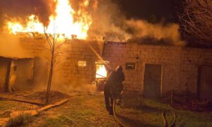 Ворог накрив Нікопольщину «Градом», у Кривому Розі четверо поранених внаслідок атаки «Шахедами» (фото)