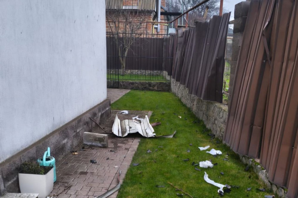 Ворог обстрілював Нікополь і район сьогодні – є руйнування, під ударом також були Синельниківщина, Криворіжжя і Кам’янський район (фото)