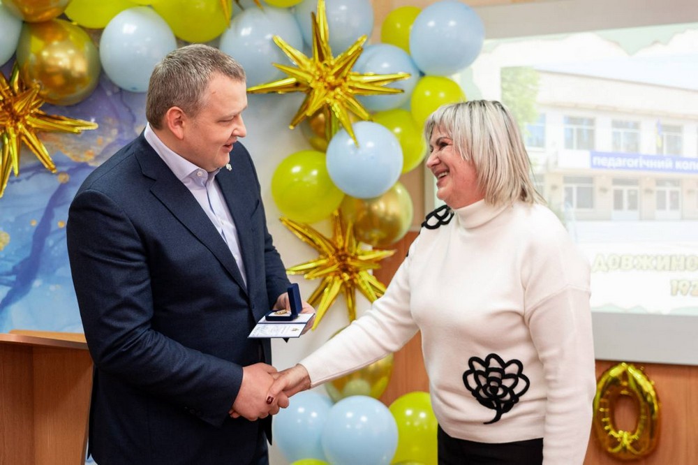 «Раніше ці люди-герої чекали сонця, а тепер – туманів і злив, бо не літають FPV-дрони» - Микола Лукашук відвідав Нікополь «Раніше ці люди-герої чекали сонця, а тепер – туманів і злив, бо не літають FPV-дрони» - Микола Лукашук відвідав Нікополь