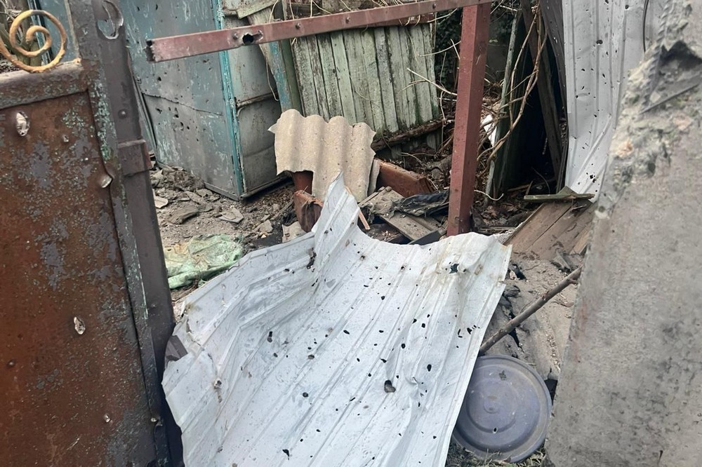 У Нікополі і районі побито будинки та АЗС, під атакою БпЛА було Криворіжжя, російський КАБ впав на Синельниківщині