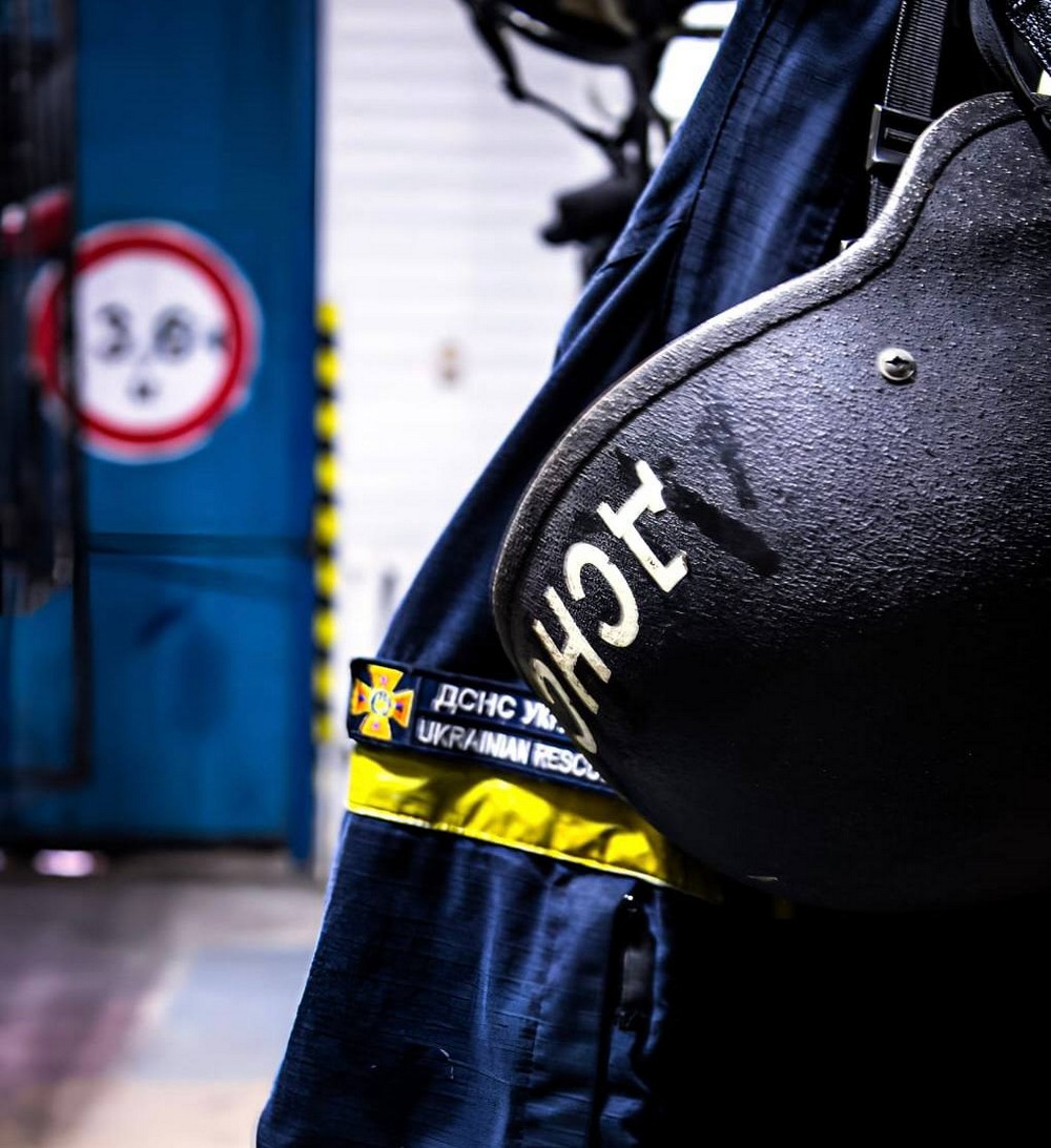 У Нікополі Герої без зброї отримали Вифлеємський Вогонь Миру від Української Церкви (фото)