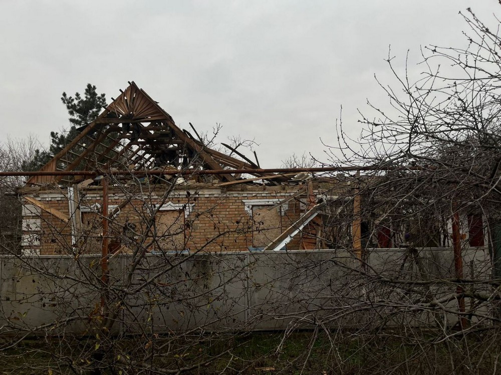 Фото наслідків ворожих атак на Нікопольщині