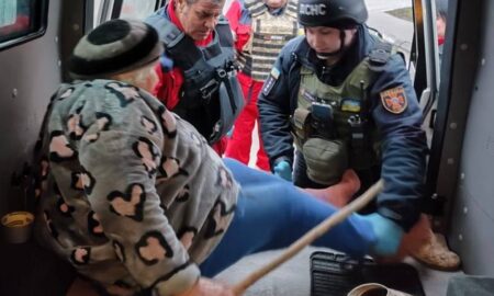 У Нікополі поранено 86-річну жінку, побито кафе, будинки, підприємство, під ударом також були район і Криворіжжя (фото)