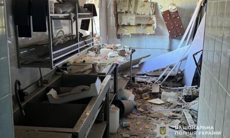 Окупанти скерували FPV-дрон на будинок у Нікополі поранили пенсіонерку: поліція про наслідки обстрілів Нікопольщини і Криворіжжя