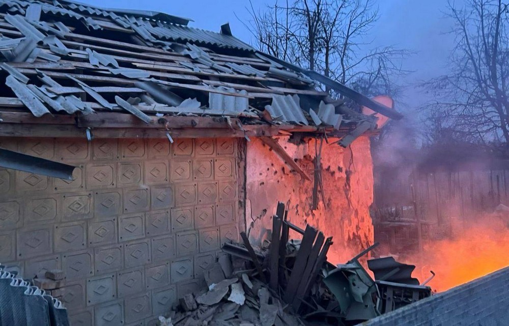 У Нікополі побито два кафе, будинки, у районі є поранений, понівечено ліцей, підприємство, під обстрілами було і Криворіжжя У Нікополі побито два кафе, будинки, у районі є поранений, понівечено ліцей, підприємство, під обстрілами було і Криворіжжя