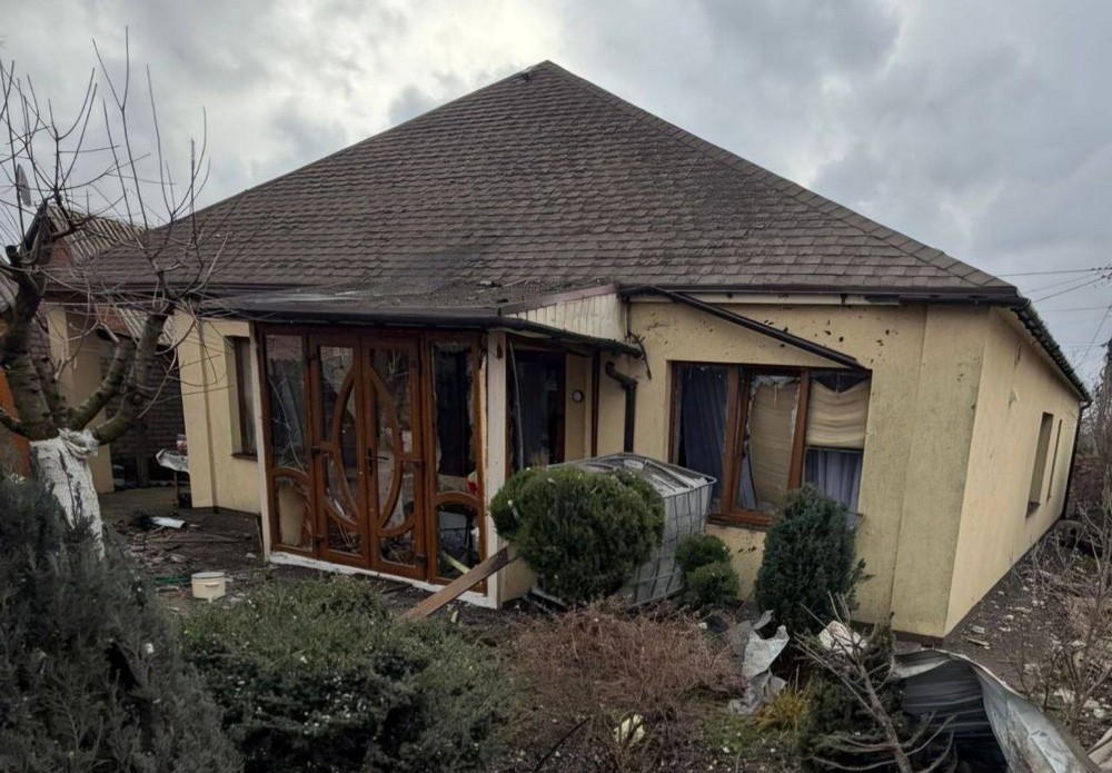 У Нікополі побито два кафе, будинки, у районі є поранений, понівечено ліцей, підприємство, під обстрілами було і Криворіжжя У Нікополі побито два кафе, будинки, у районі є поранений, понівечено ліцей, підприємство, під обстрілами було і Криворіжжя