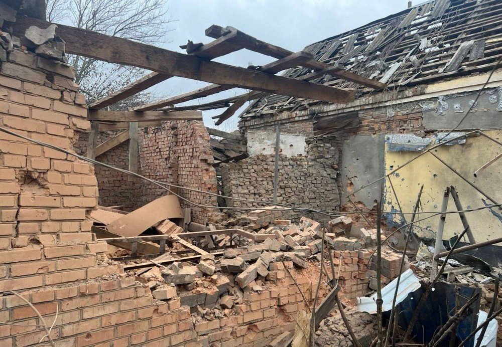 У Нікополі побито два кафе, будинки, у районі є поранений, понівечено ліцей, підприємство, під обстрілами було і Криворіжжя У Нікополі побито два кафе, будинки, у районі є поранений, понівечено ліцей, підприємство, під обстрілами було і Криворіжжя