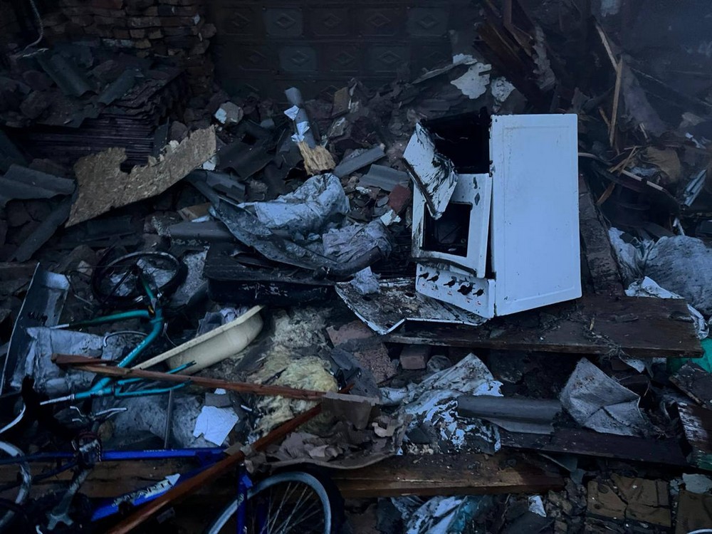 У Нікополі побито два кафе, будинки, у районі є поранений, понівечено ліцей, підприємство, під обстрілами було і Криворіжжя У Нікополі побито два кафе, будинки, у районі є поранений, понівечено ліцей, підприємство, під обстрілами було і Криворіжжя