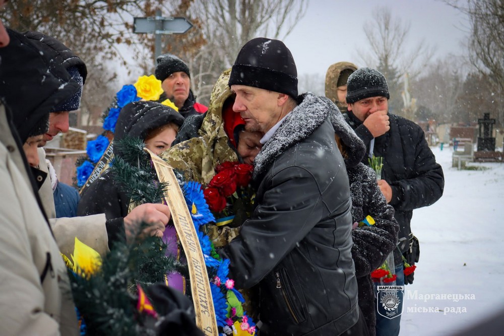 На Нікопольщині сьогодні провели в останню путь Захисника