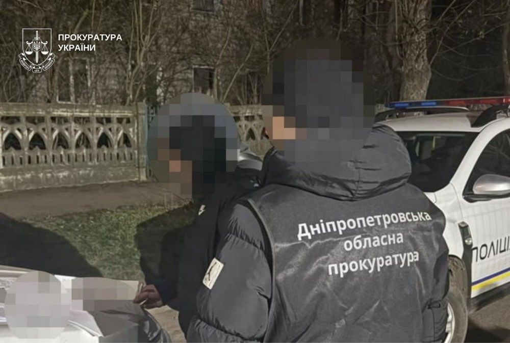 Виявлена мережа фальшивих реабілітаційних центрів на Дніпропетровщині. Рідні платили гроші за допомогу, а в реальності людей тримали наче у тюрмах. Серед в’язнів – семеро дітей.