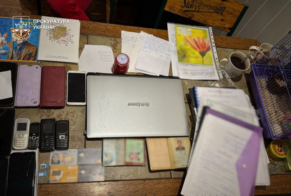 Виявлена мережа фальшивих реабілітаційних центрів на Дніпропетровщині. Рідні платили гроші за допомогу, а в реальності людей тримали наче у тюрмах. Серед в’язнів – семеро дітей.