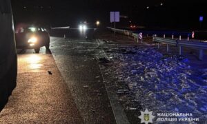 Під час оформлення ДТП сталася ще одна ДТП на Дніпропетровщині: серед постраждалих поліцейські