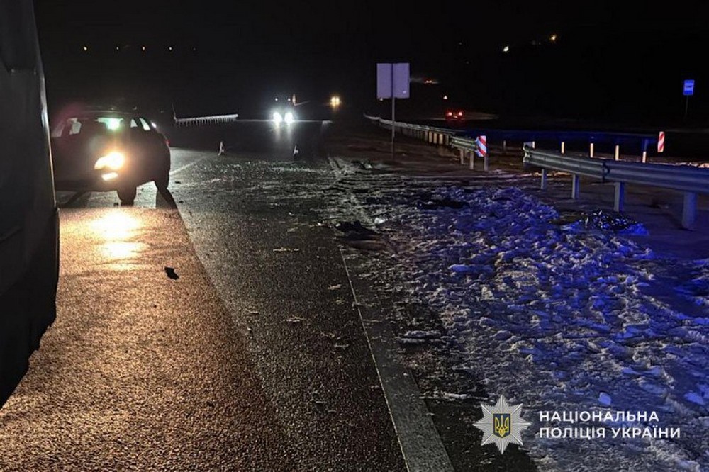 Під час оформлення ДТП сталася ще одна ДТП на Дніпропетровщині: серед постраждалих поліцейські
