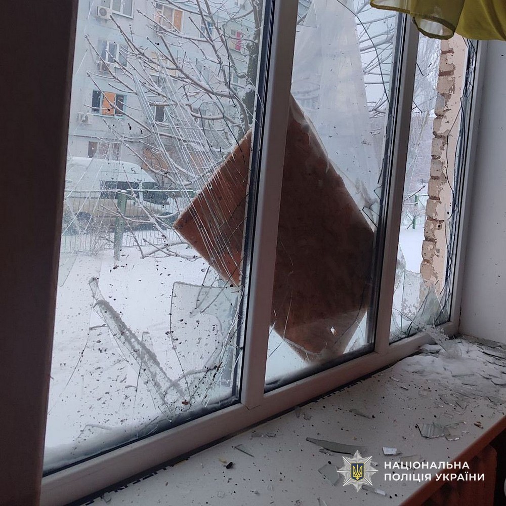 Ворог поцілив FPV-дронами по двом вантажівкам на Нікопольщині, вдарив БпЛА та КАБами по Синельниківщині – поліція