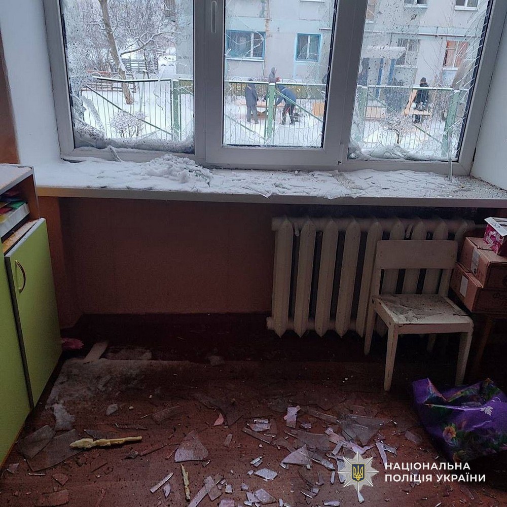 Ворог поцілив FPV-дронами по двом вантажівкам на Нікопольщині, вдарив БпЛА та КАБами по Синельниківщині – поліція