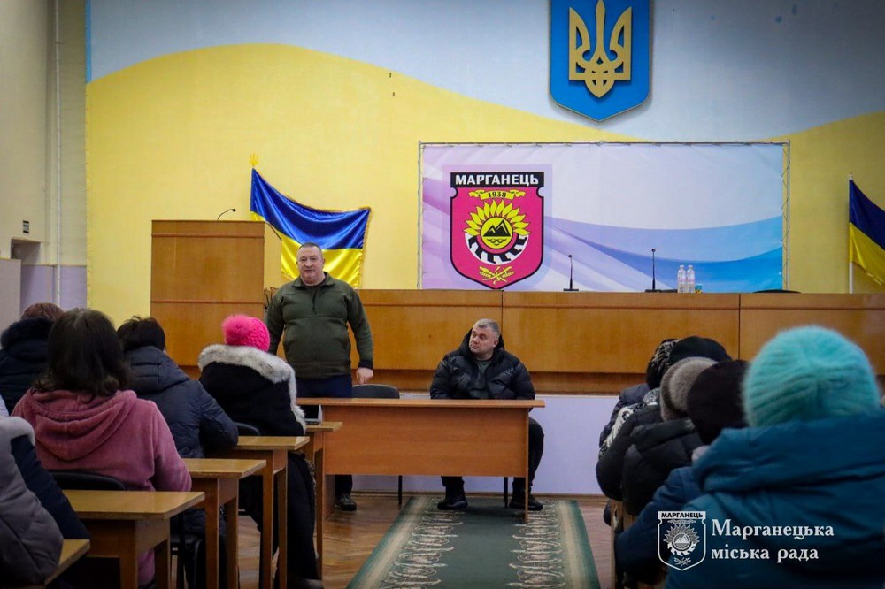 Енергетична безпека і гуманітарна допомога у Марганці: міський голова провів зустріч з головами ОСББ