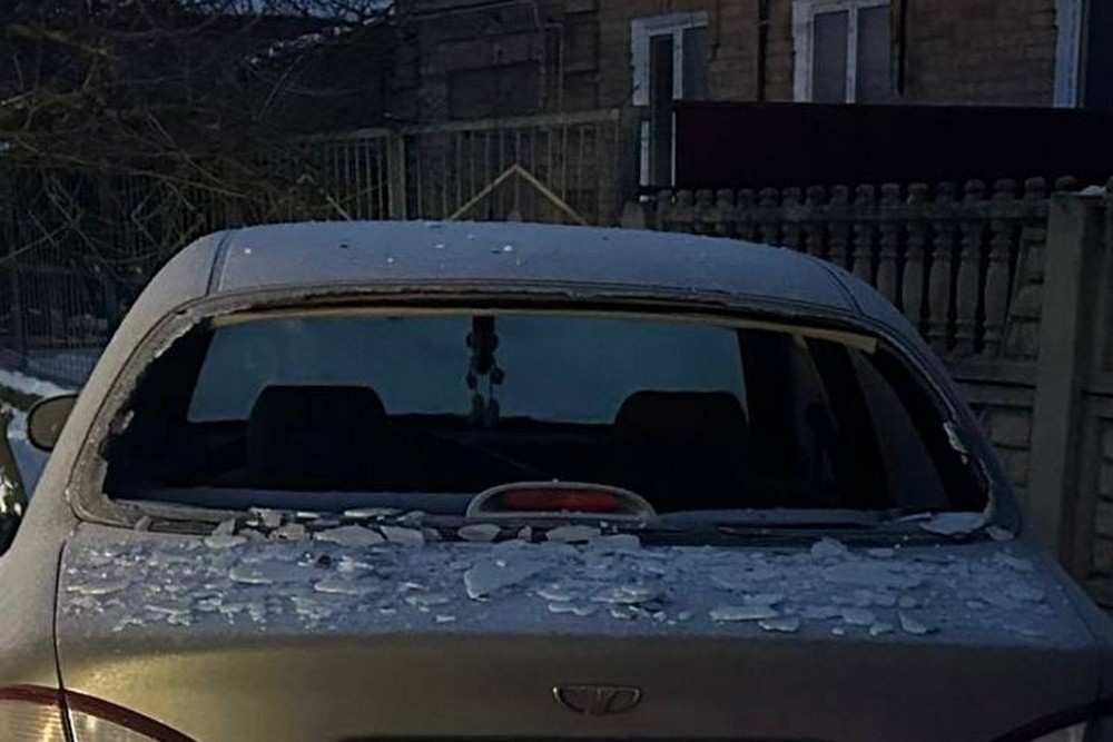 Ворог бив по Нікополю і району, атакував Синельниківщину в ніч на 31 грудня – є поранені і руйнування (фото)