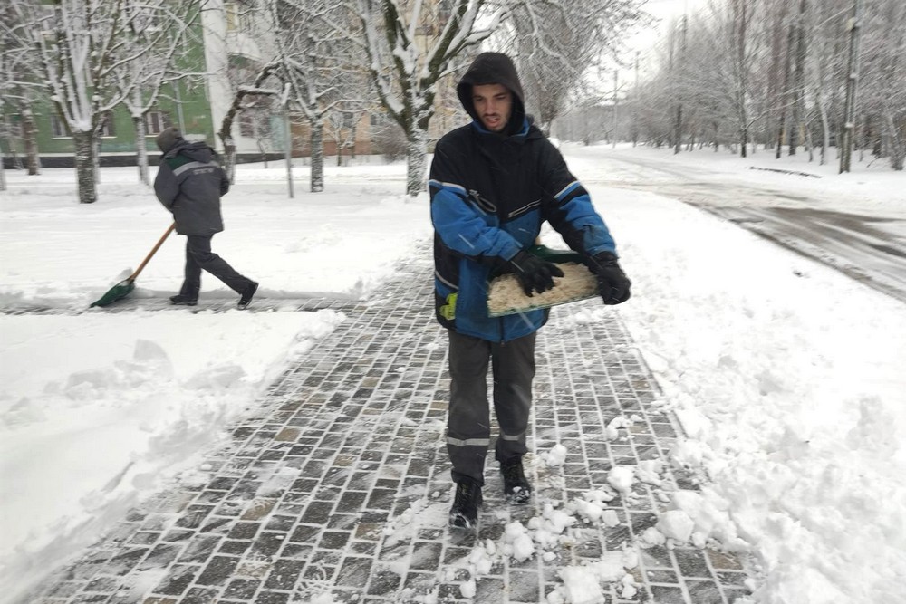 сніг 12 сніг 12