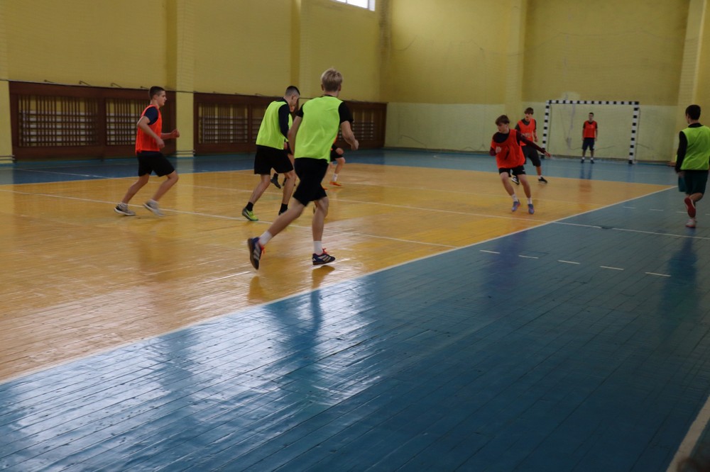 у Покрові 12 у Покрові 12