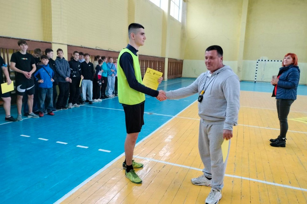 у Покрові 16 у Покрові 16