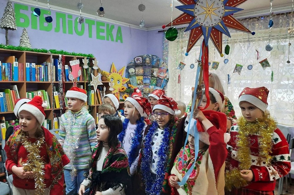 у бібліотеці Покрова 3