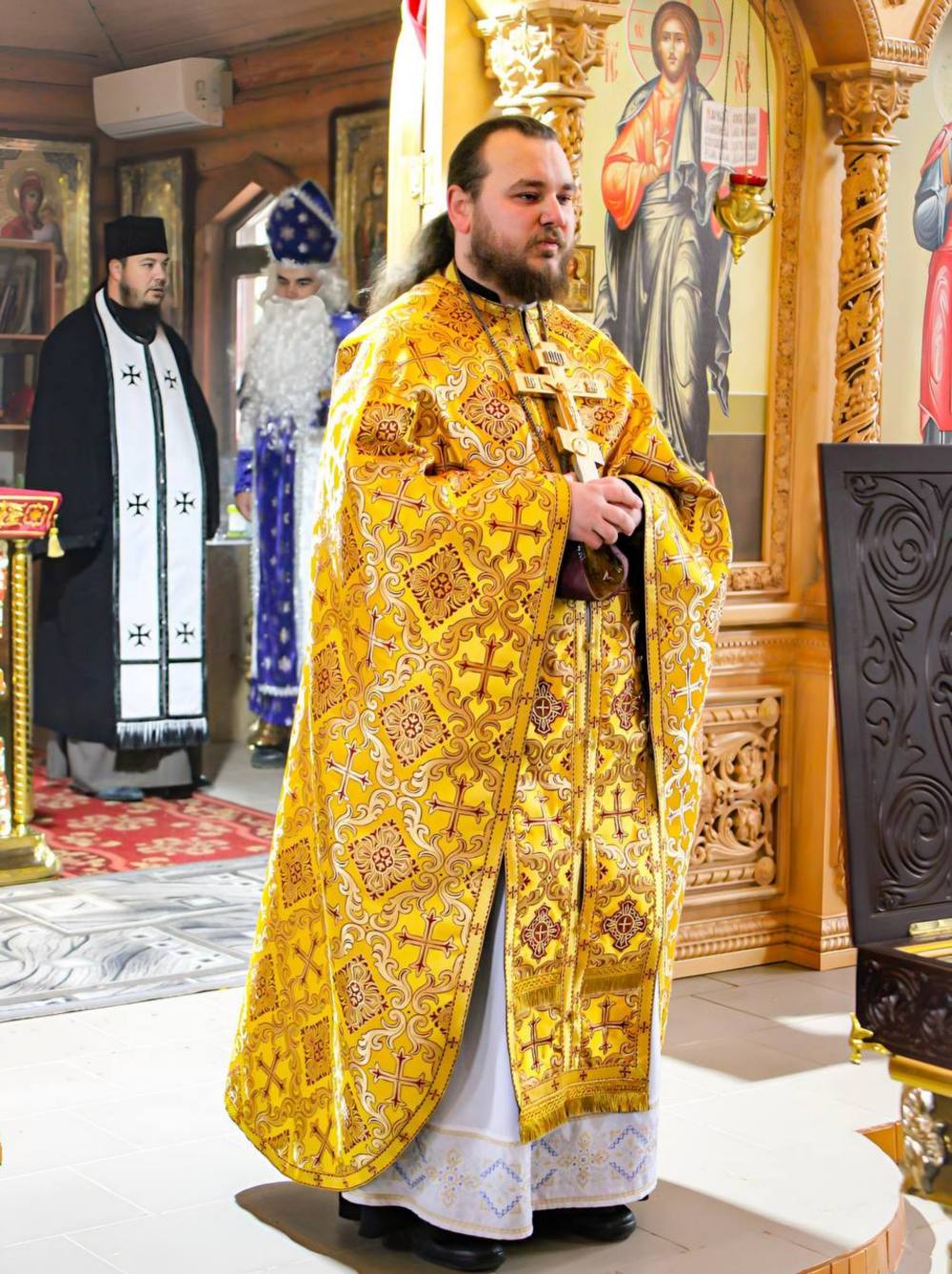 у храмі ПЦУ в Нікополі відзначили День святого Миколая 10 у храмі ПЦУ в Нікополі відзначили День святого Миколая 10