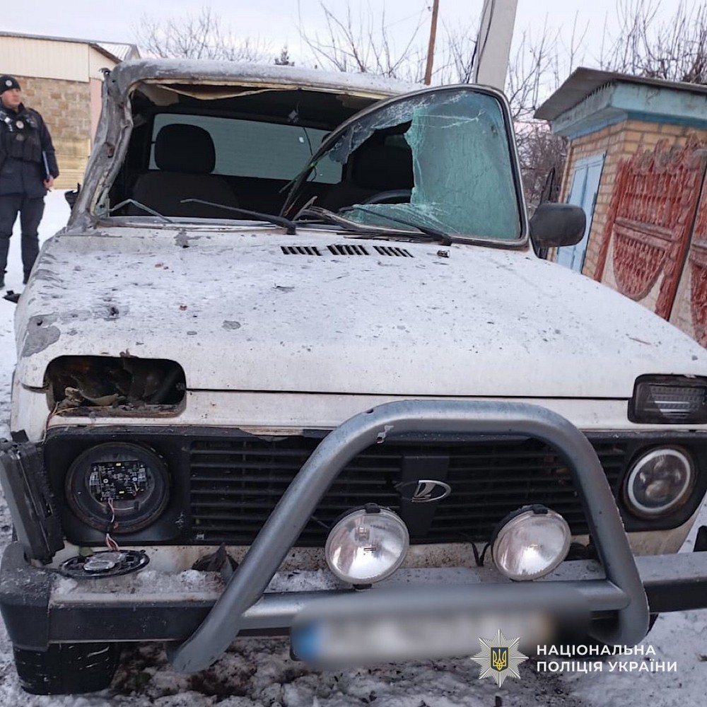 У Нікополі побито магазин і автівки, на Синельниківщині двоє поранених – поліція про наслідки ворожих атак за добу У Нікополі побито магазин і автівки, на Синельниківщині двоє поранених – поліція про наслідки ворожих атак за добу