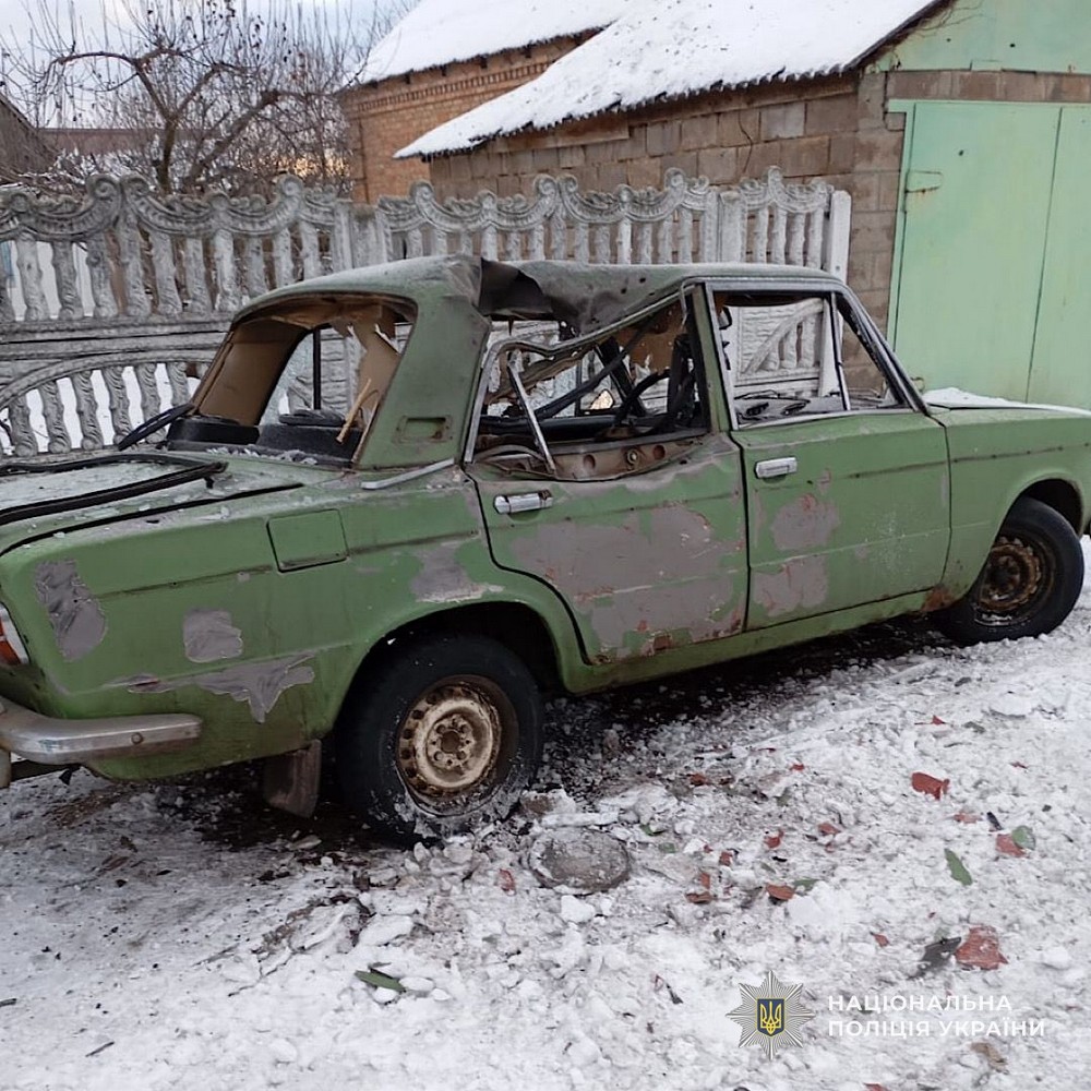 У Нікополі побито магазин і автівки, на Синельниківщині двоє поранених – поліція про наслідки ворожих атак за добу У Нікополі побито магазин і автівки, на Синельниківщині двоє поранених – поліція про наслідки ворожих атак за добу