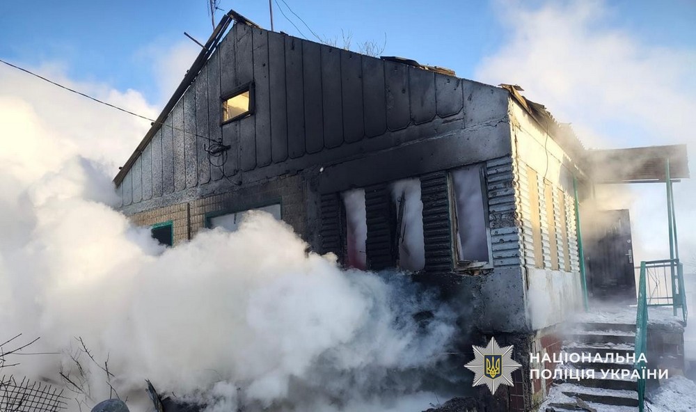 У Нікополі побито магазин і автівки, на Синельниківщині двоє поранених – поліція про наслідки ворожих атак за добу У Нікополі побито магазин і автівки, на Синельниківщині двоє поранених – поліція про наслідки ворожих атак за добу