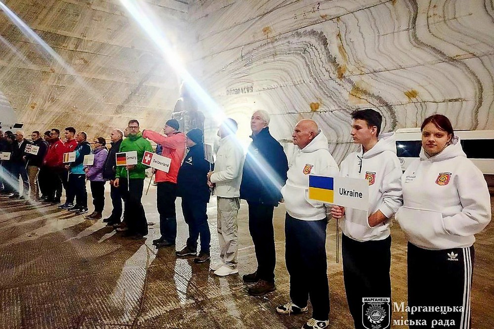 з Марганця 4 з Марганця 4