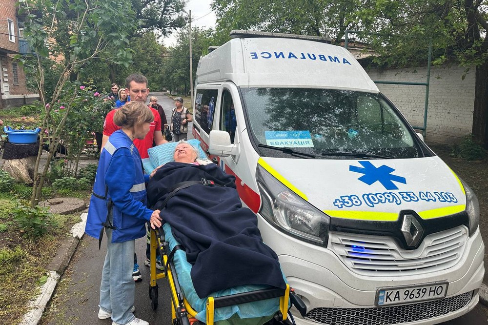 Добровільна евакуація з Нікополя: куди звертатися 1 з нікополя 80