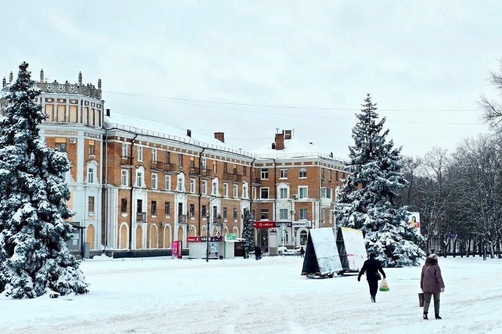 Сніг приховав рани… Як виглядають прифронтові Нікополь і район у січні 2026 року