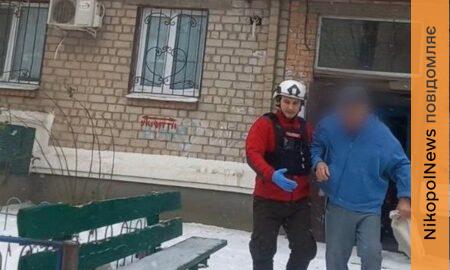 у Нікополі на місці обстрілу працювали волонтери