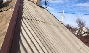 Зимова негода додає складнощів, проте відновлення осель у Нікополі триває – міський голова показав фото