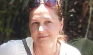 Потрібні гроші на поховання мами: донька вбитої у Нікополі жінки проводить збір коштів