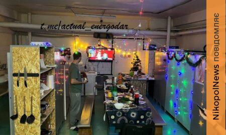 «Змайстрували сараї, жруть, сруть, і бухають»: як живуть на ЗАЕС «спеціалісти» «Росатому» показали у мережі (фото)