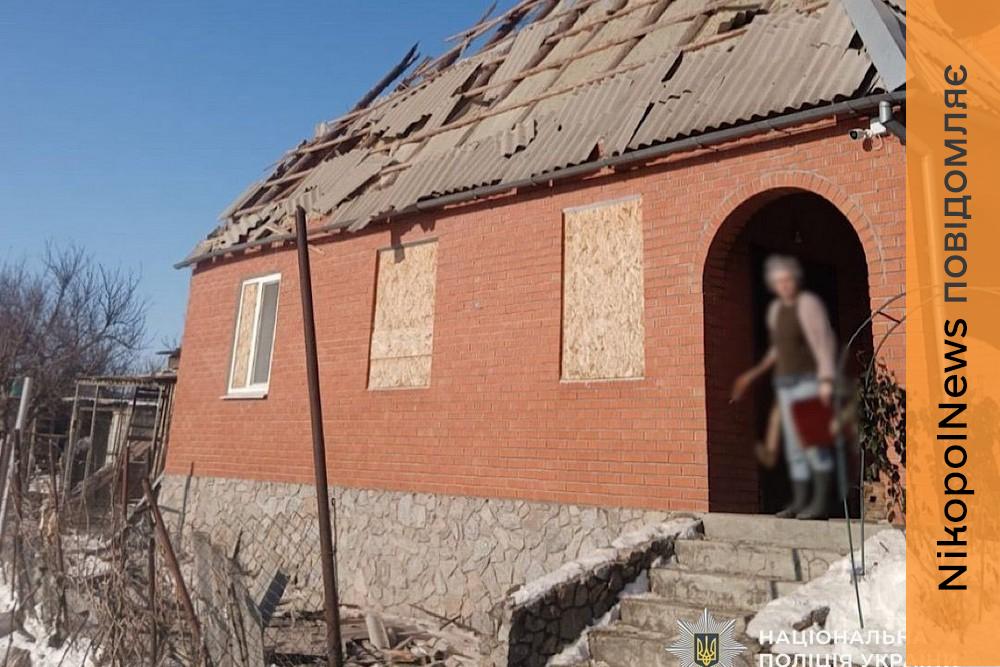Понад 60 ударів по Нікополю і району, є поранені у Кривому Розі і на Синельниківщині – поліція показала наслідки ворожих атак за добу 1 Понад 60 ударів по Нікополю і району, є поранені у Кривому Розі і на Синельниківщині – поліція показала наслідки ворожих атак за добу