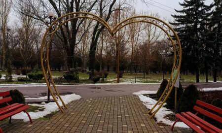 Тепло, дощ і досить вітряно: погода у Нікополі 7 січня