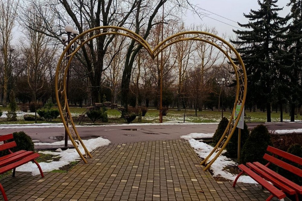 Тепло, дощ і досить вітряно: погода у Нікополі 7 січня