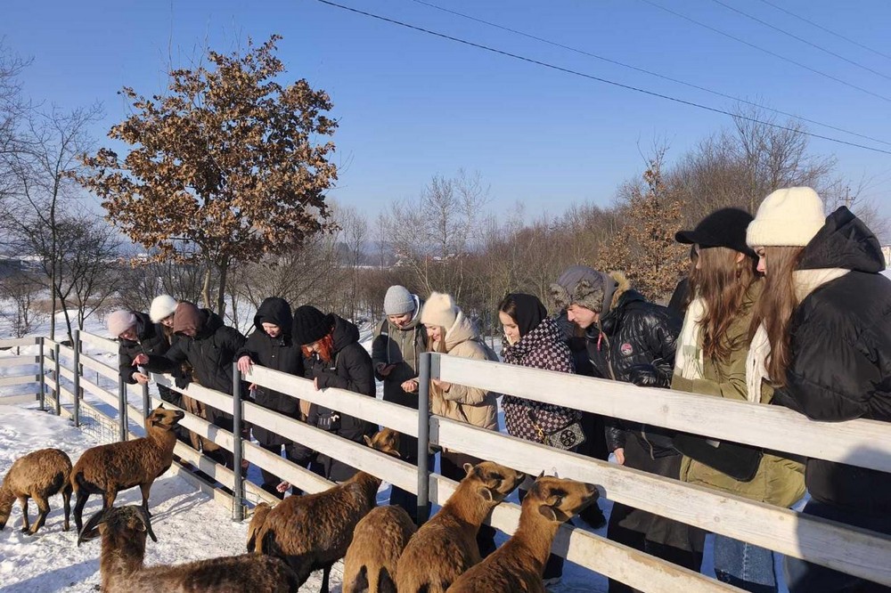  20 талановитих дітей з Нікополя відпочили у Калуші