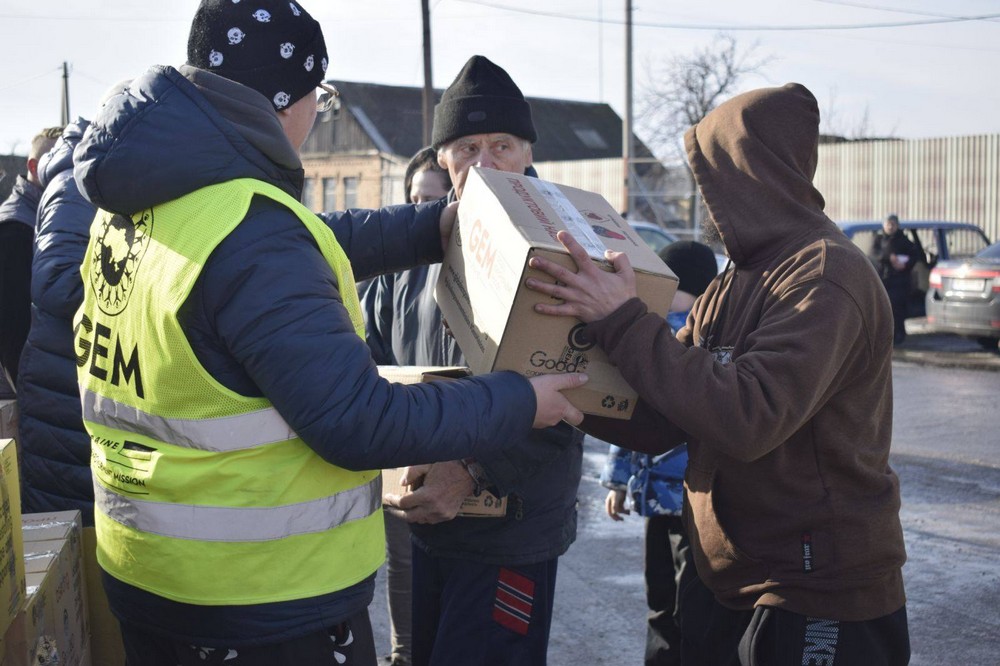 5 січня жителям Мирівської громади роздали понад 2100 сімейних наборів від благодійників 10 5 січня жителям Мирівської громади роздали понад 2100 сімейних наборів від благодійників 10
