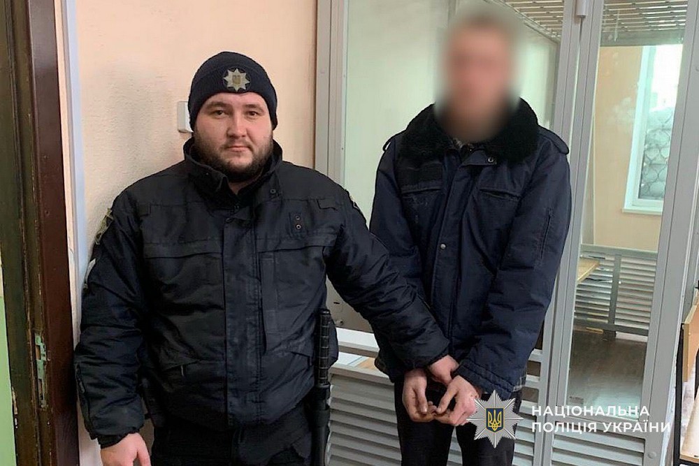 Вбивство на Нікопольщині: 21-річний юнак зарубав вітчима сокирою 1 ивство на Нікопольщині: 21-річний юнак зарубав вітчима сокирою