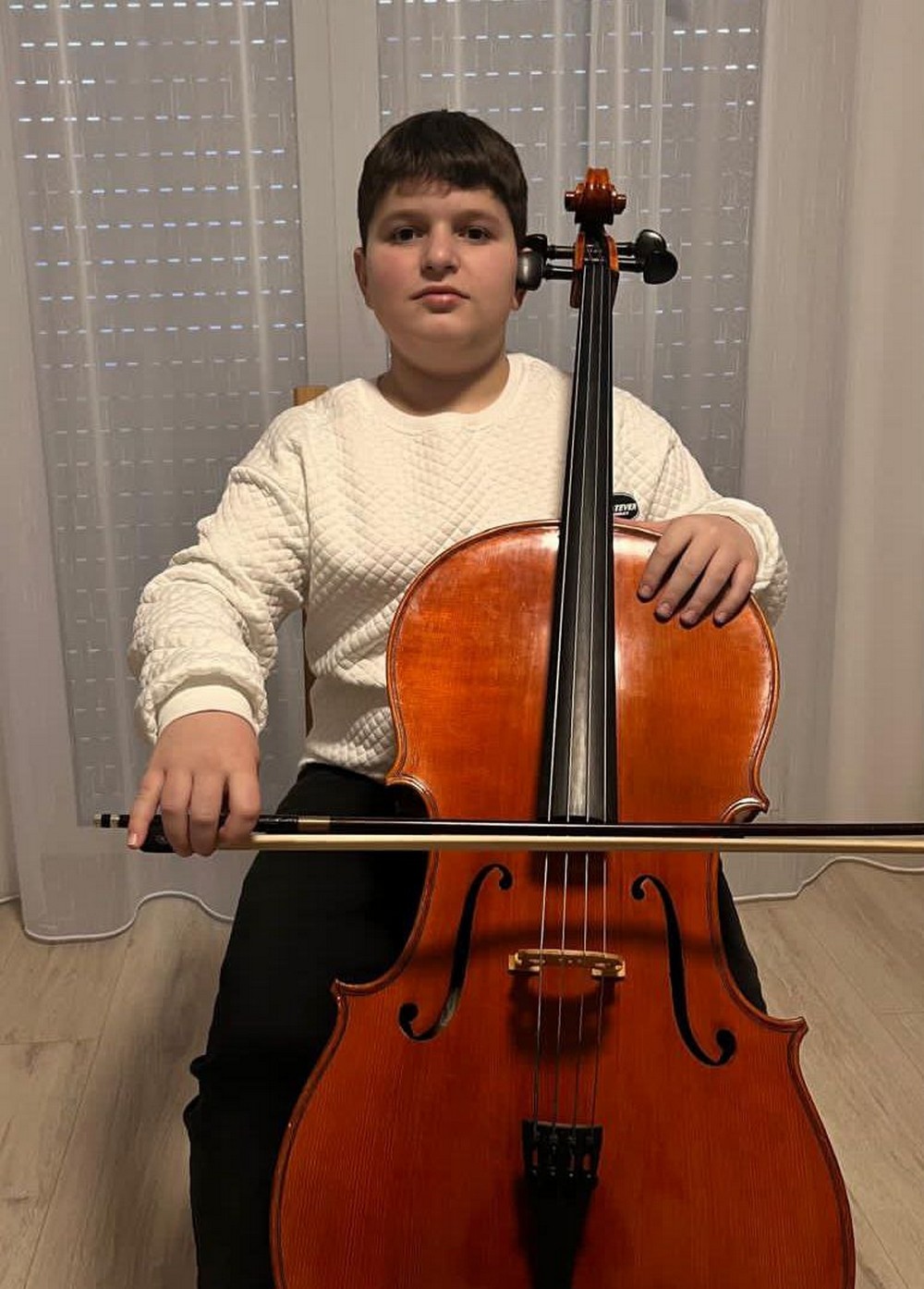 Двоє юних музикантів з Нікополя здобули яскраві перемоги у Міжнародних конкурсах, які проходили у столиці. Двоє юних музикантів з Нікополя здобули яскраві перемоги у Міжнародних конкурсах, які проходили у столиці.