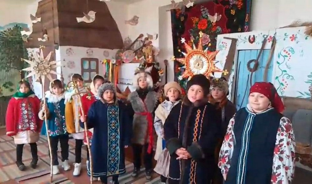 Робили добрі справи і вивчали традиції: як пройшли передноворічні та різдвяні дні у Покрові (фото) Робили добрі справи і вивчали традиції: як пройшли передноворічні та різдвяні дні у Покрові (фото)
